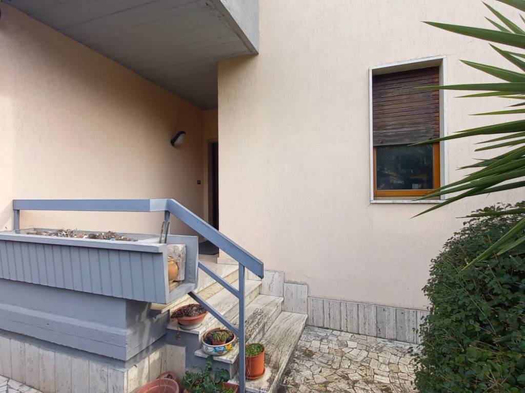 Villa a Ascoli piceno in Via dei Ranuncoli - Foto 2
