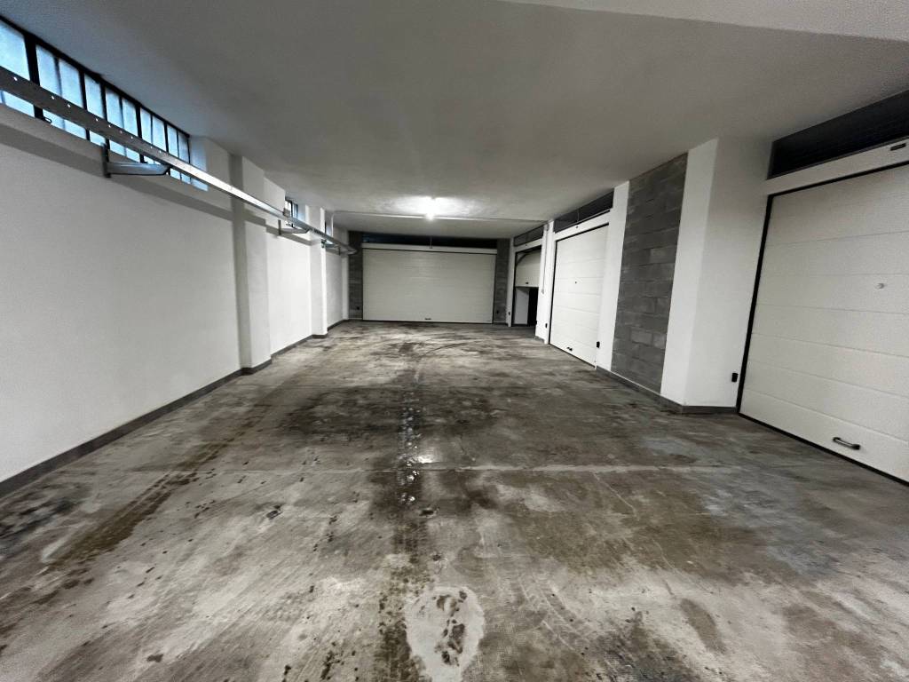 Box / garage a Alessandria in Via Rodolfo Montevecchio - Foto 5