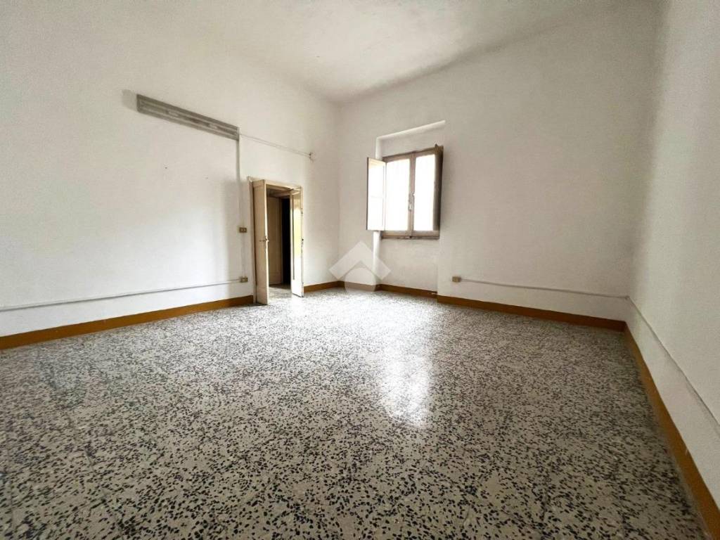 Appartamento a Mesagne in Via Roma, 29 - Foto 3