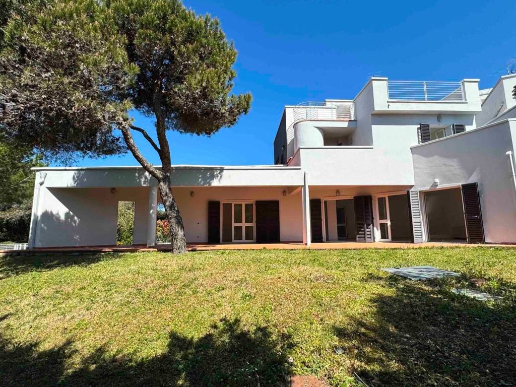Villa a Rosignano marittimo in Via delle Rose, 35 - Foto 3