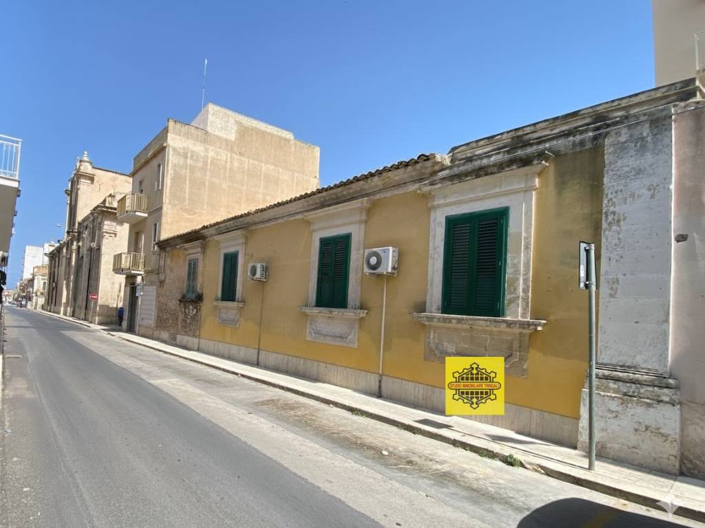Villa a Avola in VIA CAVOUR, 62 - Foto 2