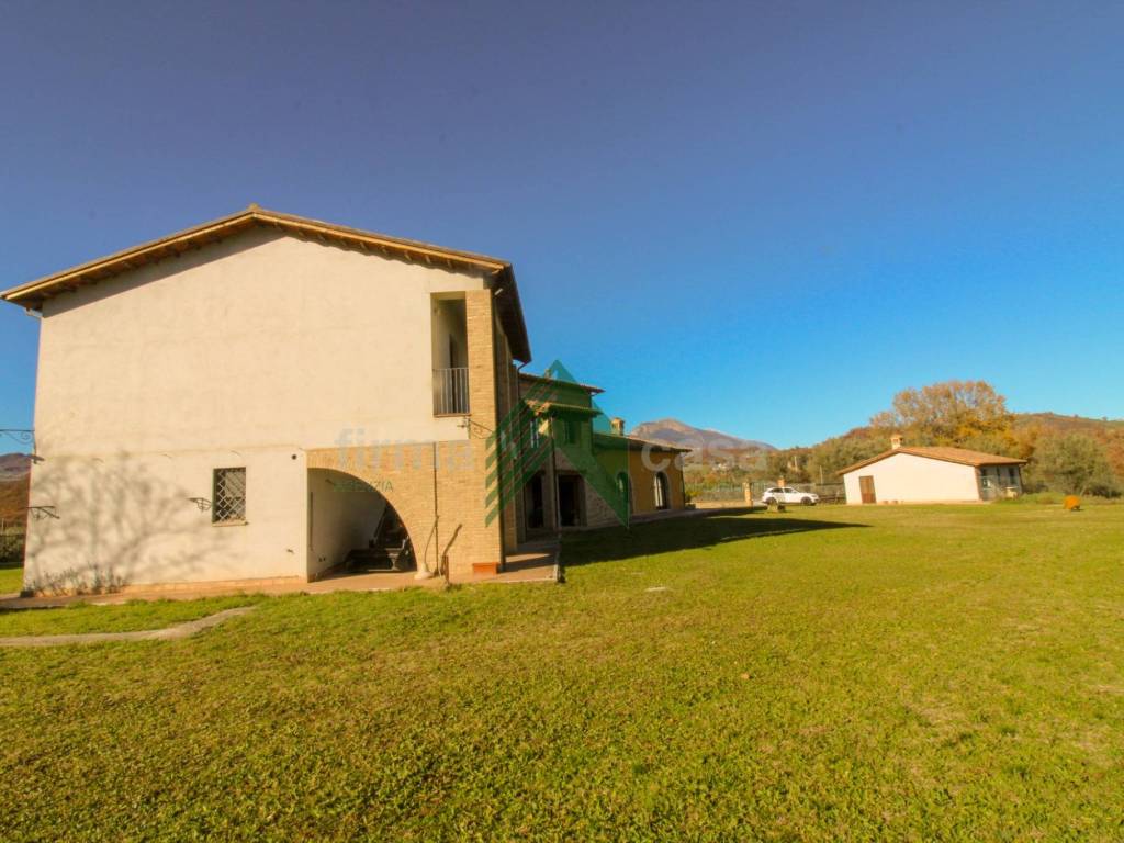 Villa a Teramo in Via Cavalieri di Vittorio Veneto, 49 - Foto 3