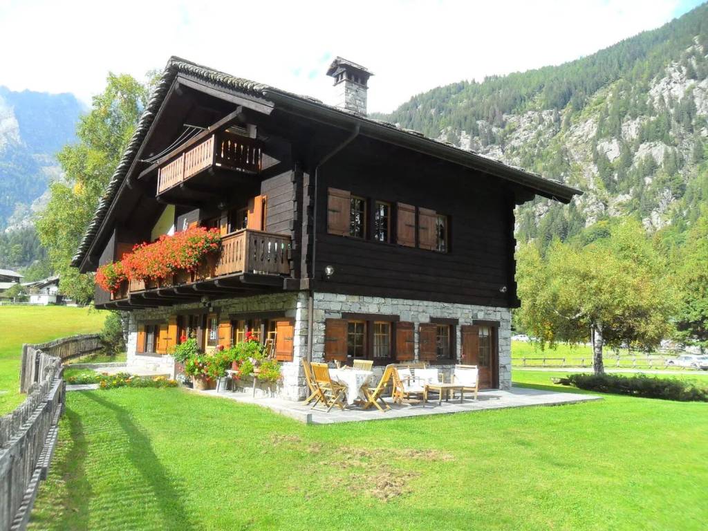 Villa a Macugnaga in Centro Abitato Isella S.N.C. - Foto 4