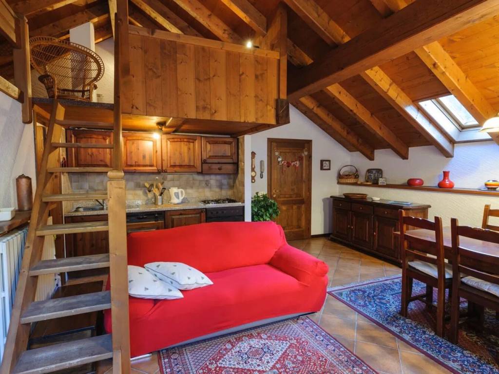 Appartamento a Macugnaga in Via Monte Rosa S.N.C. - Foto 2