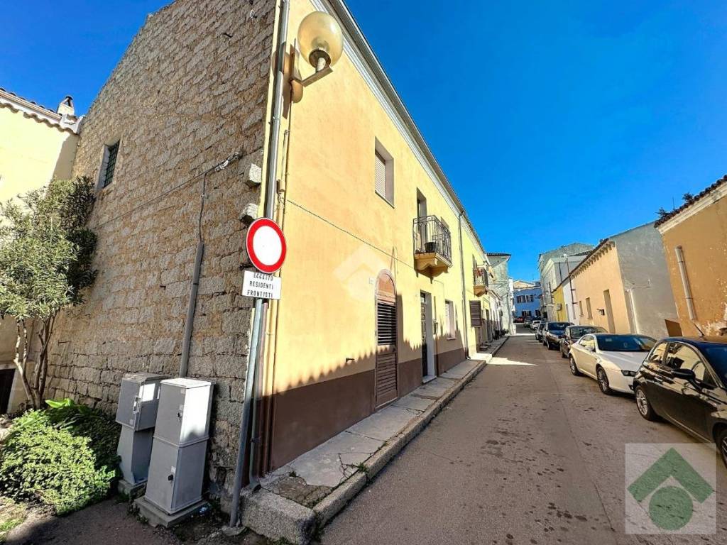 Appartamento a Arzachena in Via Giuseppe Mazzini, 12 - Foto 2
