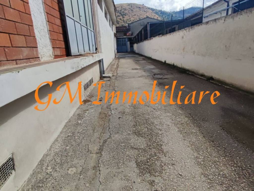 Palazzo / stabile a Caserta in Via Appia - Foto 3