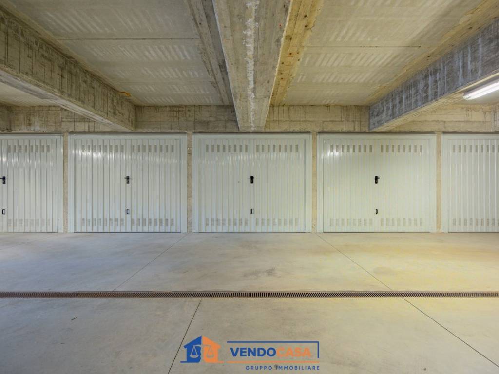 Box / garage a Dogliani in Via Generale Martinengo - Foto 4