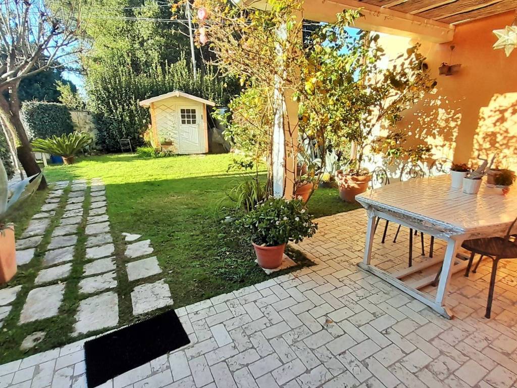 Appartamento a Pietrasanta in Via Vicinato - Foto 3