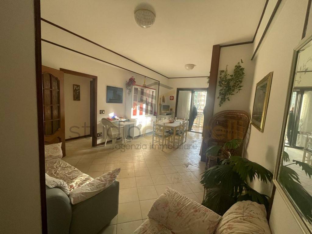 Appartamento a Castel volturno in Via del Mare - Foto 2