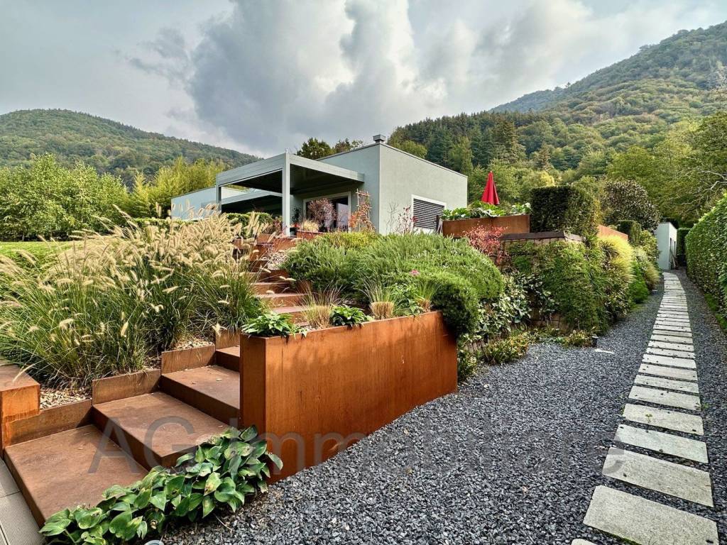 Villa a Omegna in Via per Armeno, 8 - Foto 2