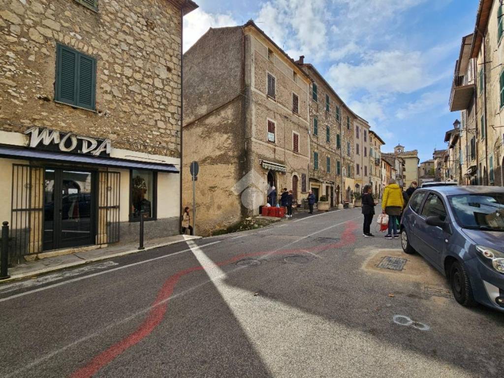 Casa indipendente a Acuto in Corso Umberto, 66 - Foto 2