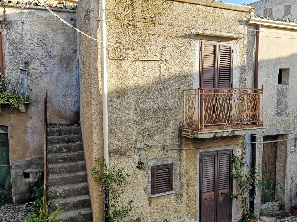 Casa indipendente a Palazzo adriano in Via San Nicolò, 22 - Foto 3