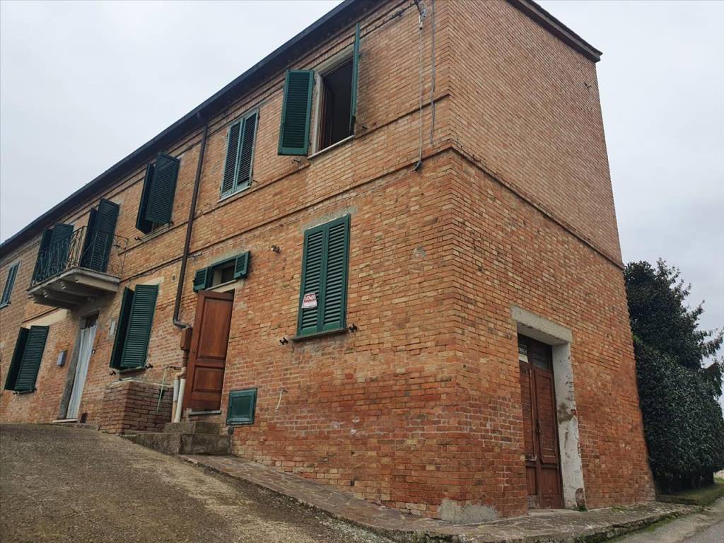Villa a Castiglione del lago in via DELLO SPORT - Foto 2