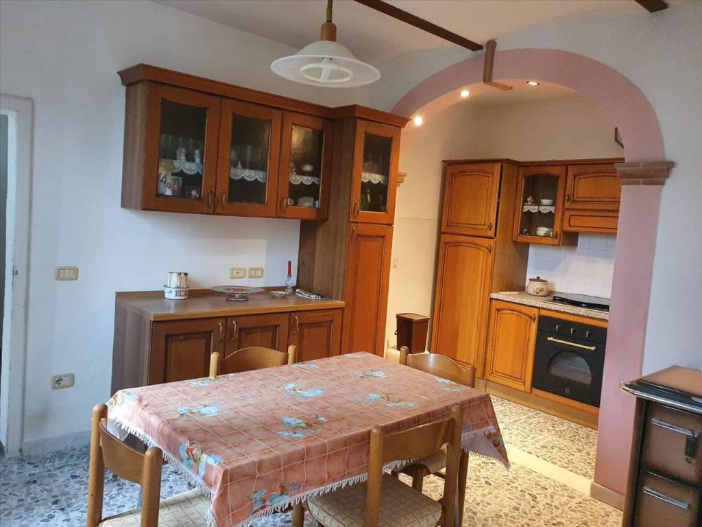 Villa a Castiglione del lago in via DELLO SPORT - Foto 5