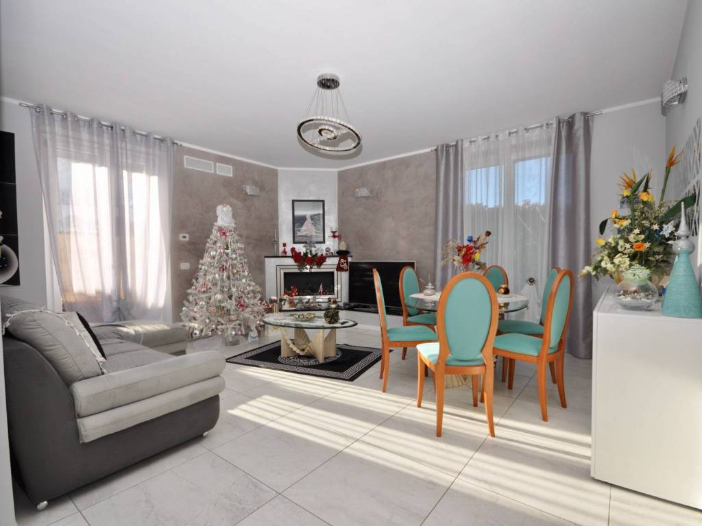 Villa a Novara in Via Gisella Floreanini, 19 - Foto 5