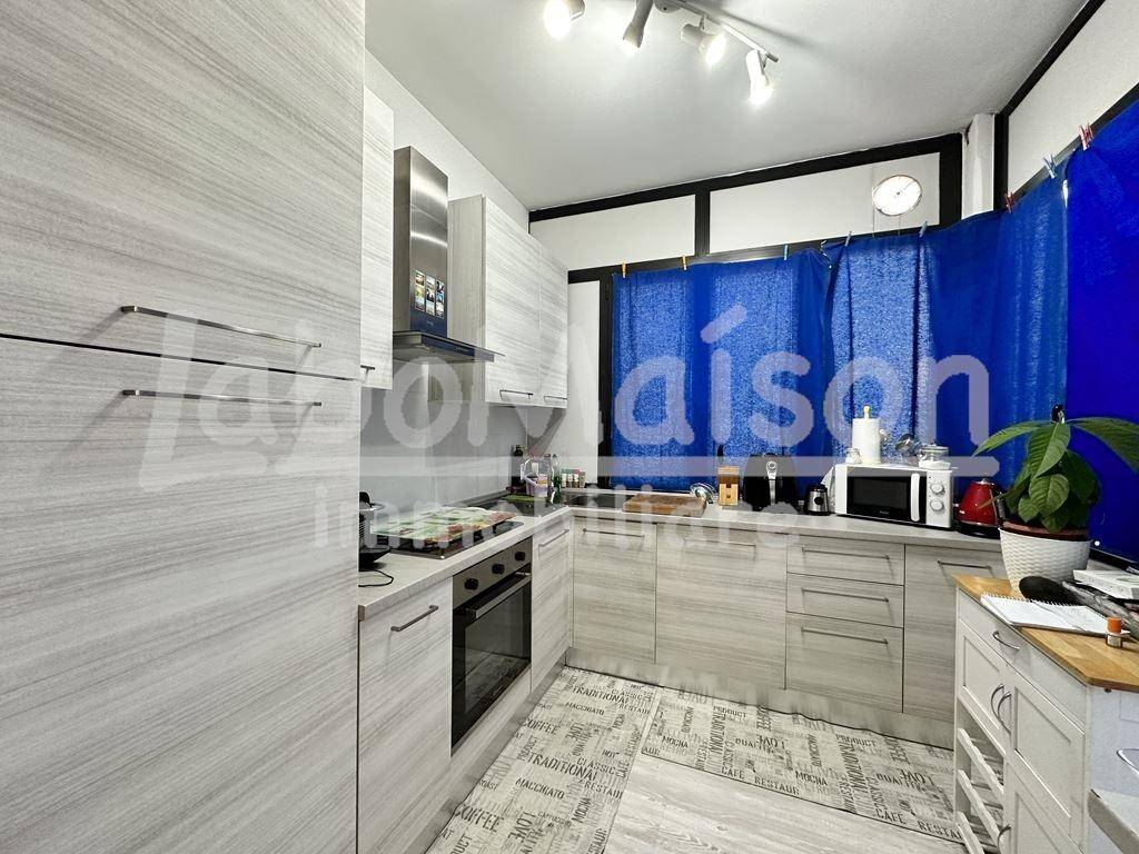Appartamento a Gavirate in viale verbano - Foto 4