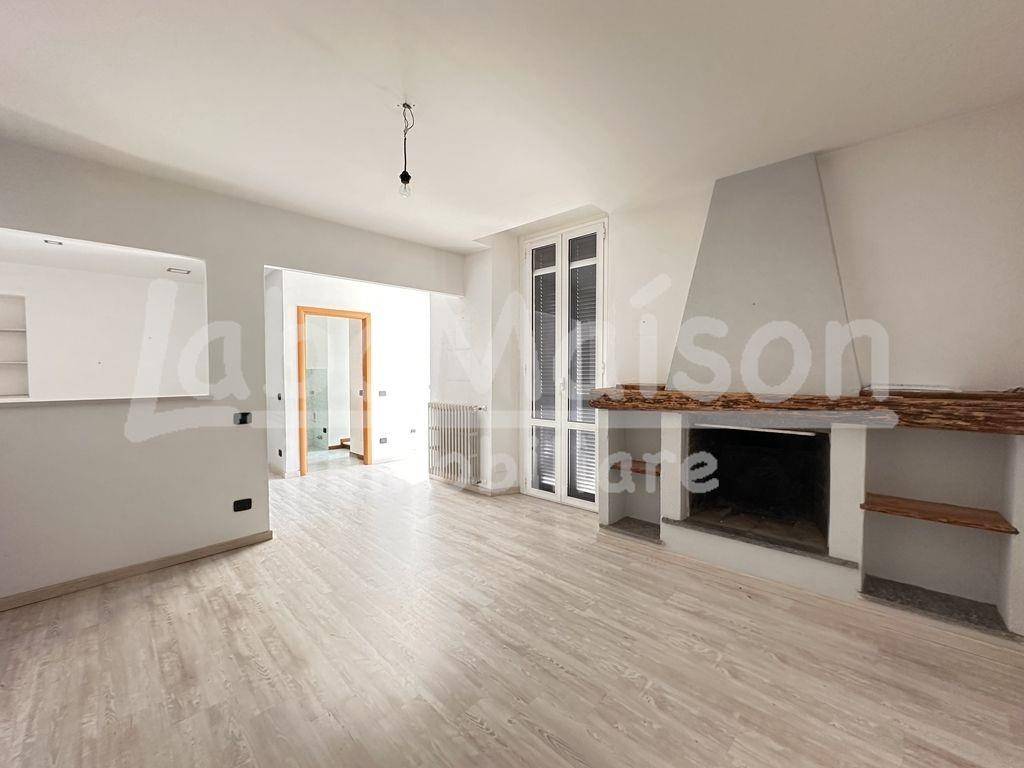 Appartamento a Gavirate in viale verbano - Foto 5