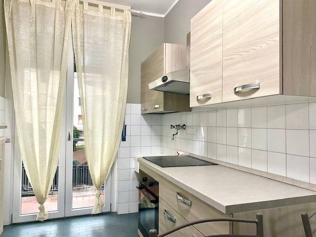 Appartamento a Novara in Via Arturo dell'Oro, 4 - Foto 2