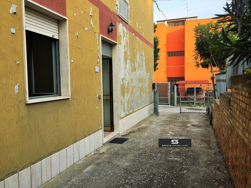 Casa indipendente a Teramo in Via Enrico Fermi, 9 - Foto 3