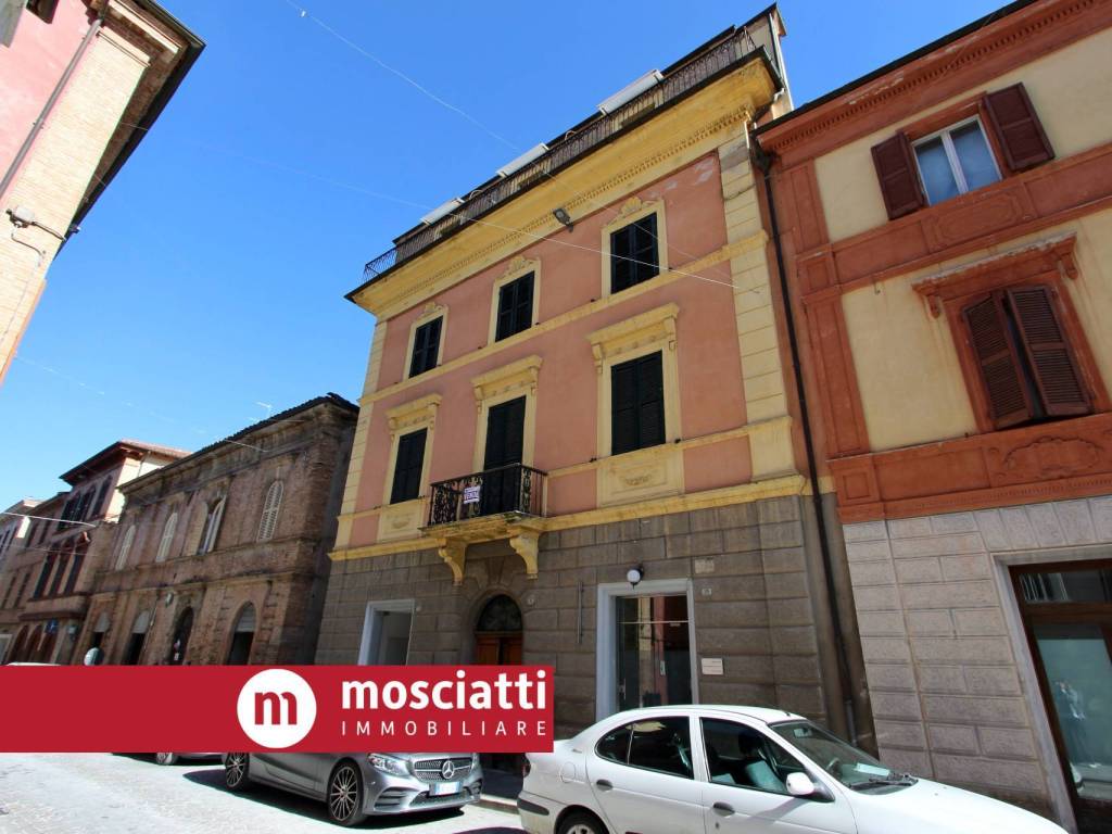Appartamento a Matelica in Corso Vittorio Emanuele, 31 - Foto 2