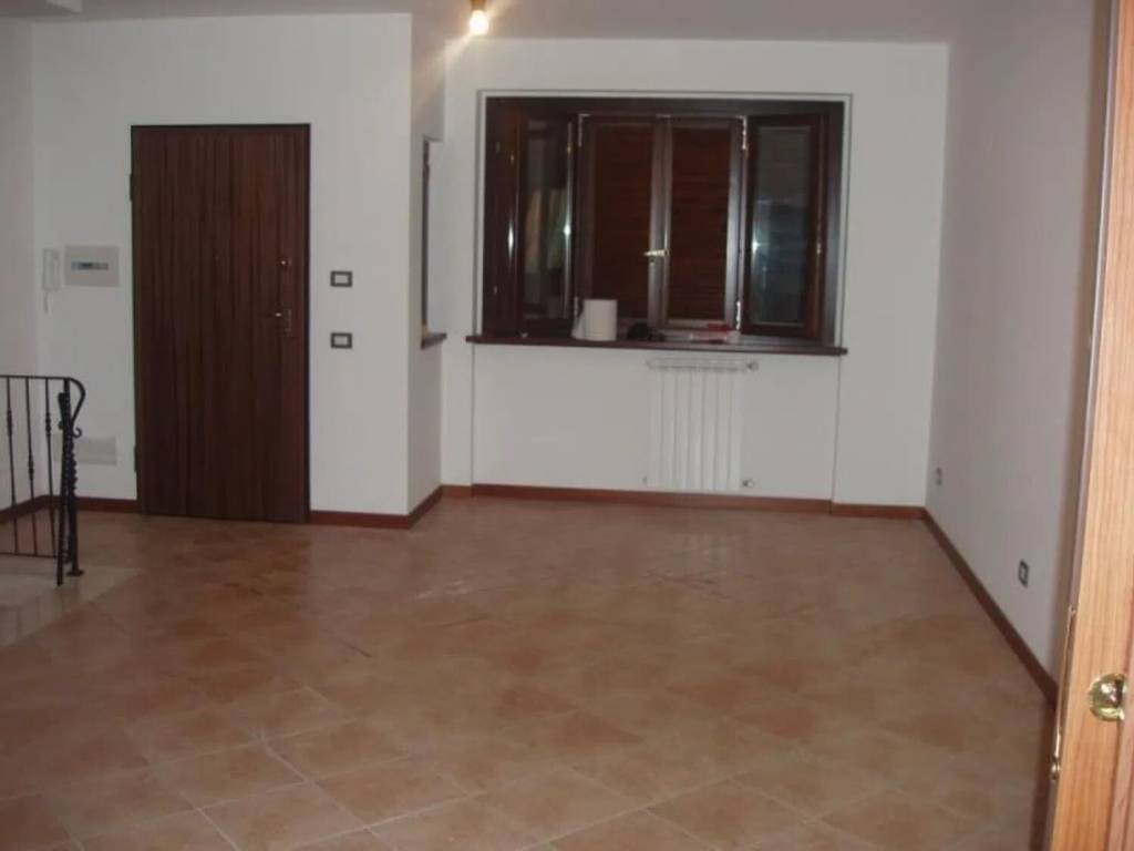 Villa a Cisterna di latina in Via Monti Lepini S.N.C. - Foto 3