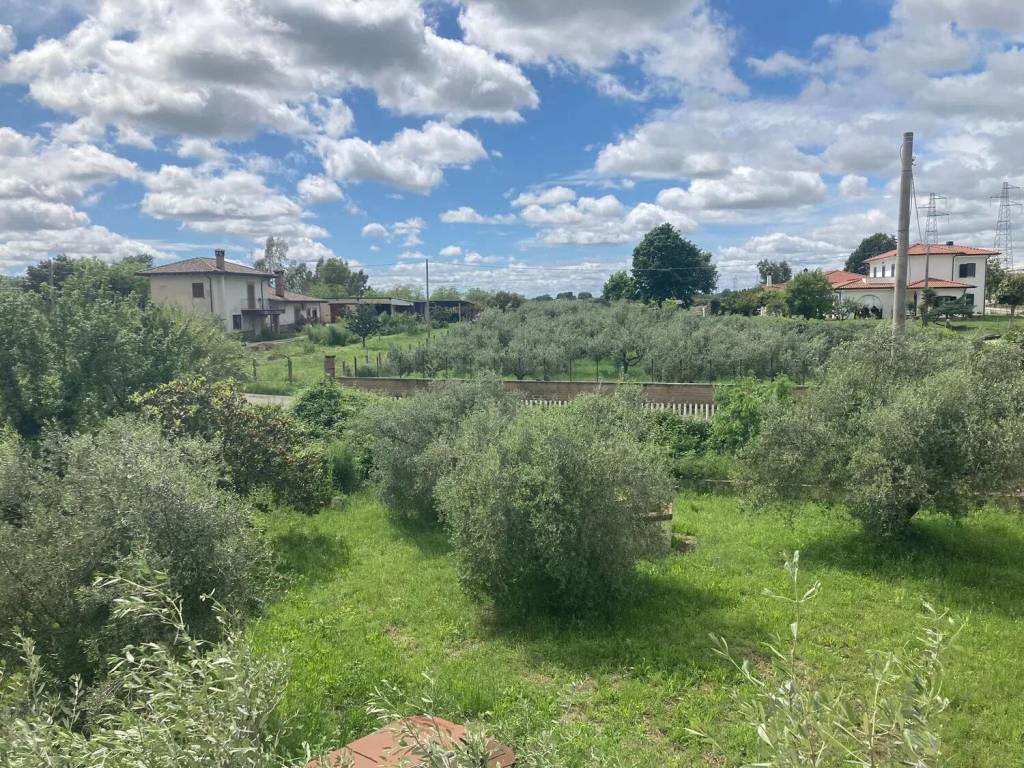 Villa a Cisterna di latina in Via Civitona S.N.C. - Foto 5