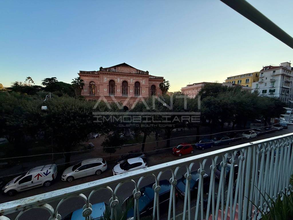 Appartamento a Salerno in Piazza Matteo Luciani, 24 - Foto 4