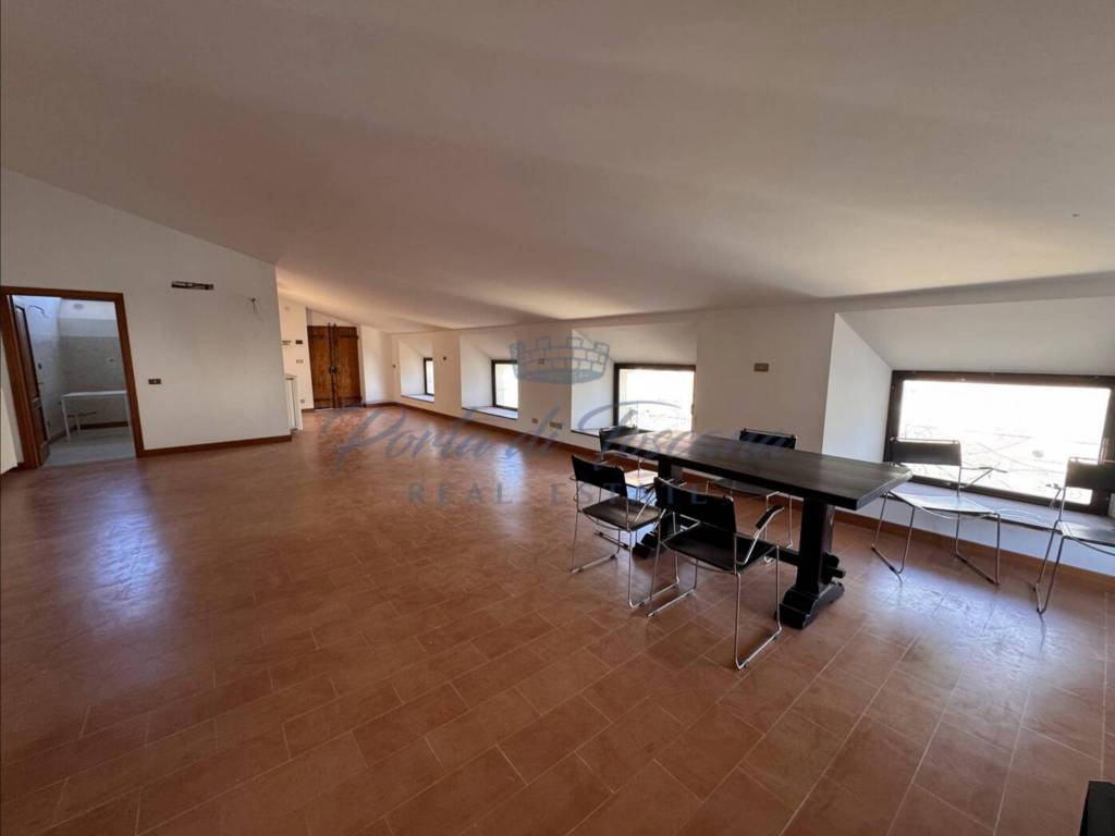 Appartamento a Pietrasanta in Via Giuseppe Mazzini - Foto 2