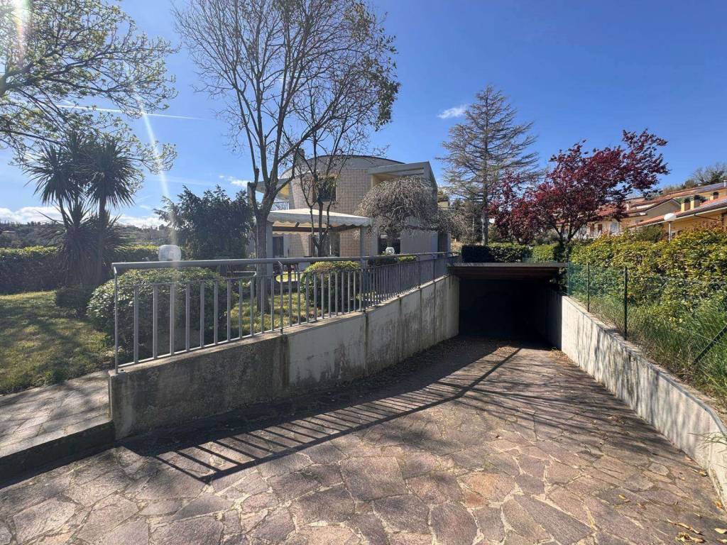 Villa a Pesaro in Via Monte Ardizio - Foto 4
