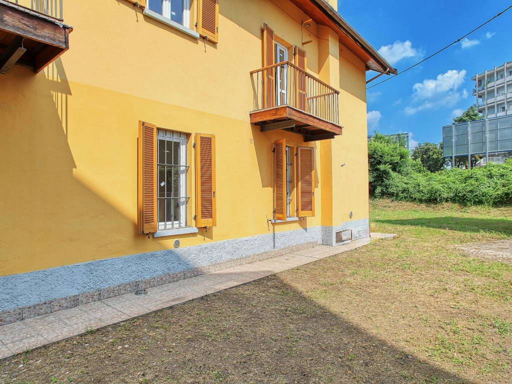 Casa indipendente a Busto arsizio in Viale cadorna, 18 - Foto 4