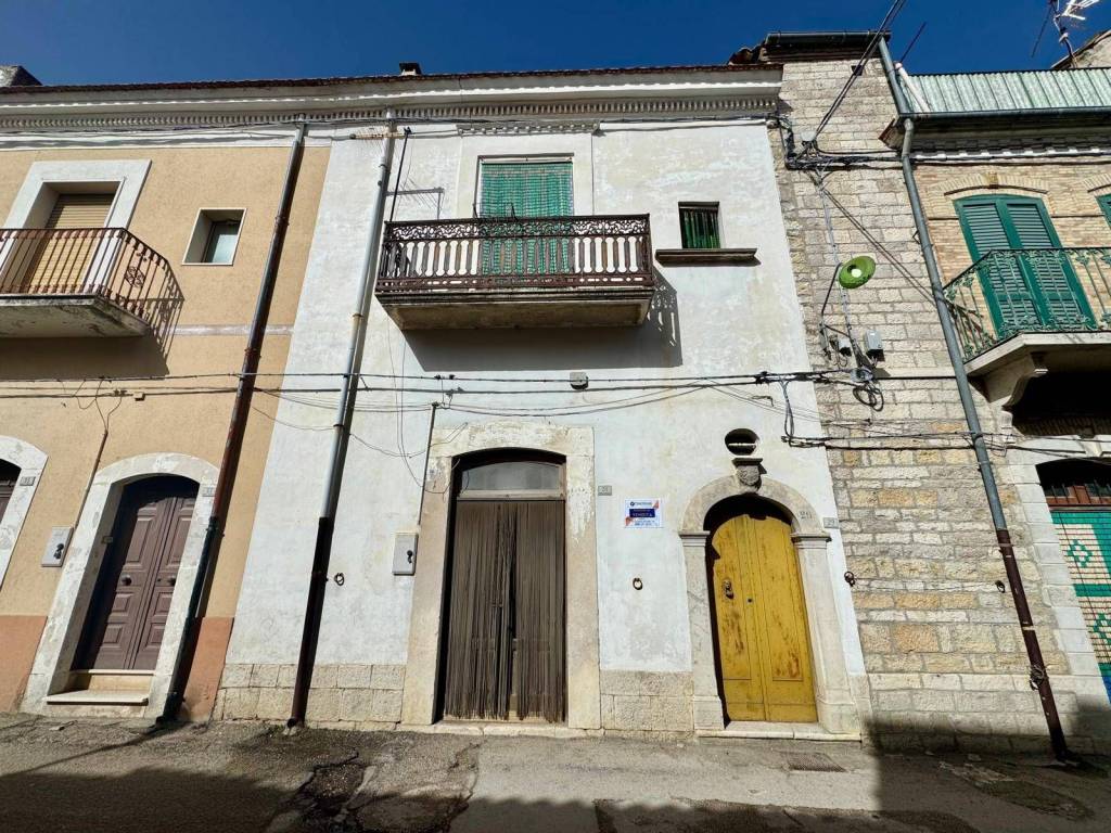 Casa indipendente a Casalnuovo monterotaro in CORSO LUIGI ZUPPETTA, 31 - Foto 2