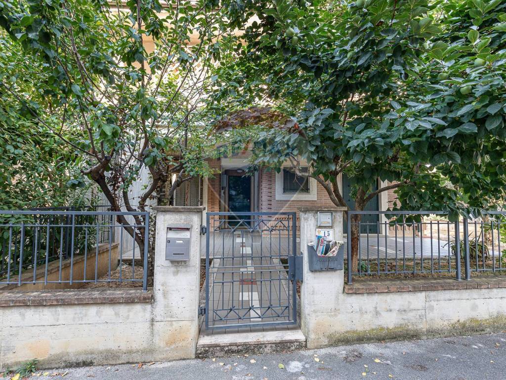 Casa indipendente a Recanati in VIA BERNARDINO GHETTI, 15 - Foto 3