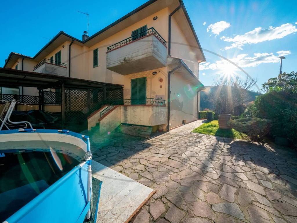 Villetta a schiera a Figline e incisa valdarno in via ponte agli Stolli - Foto 2
