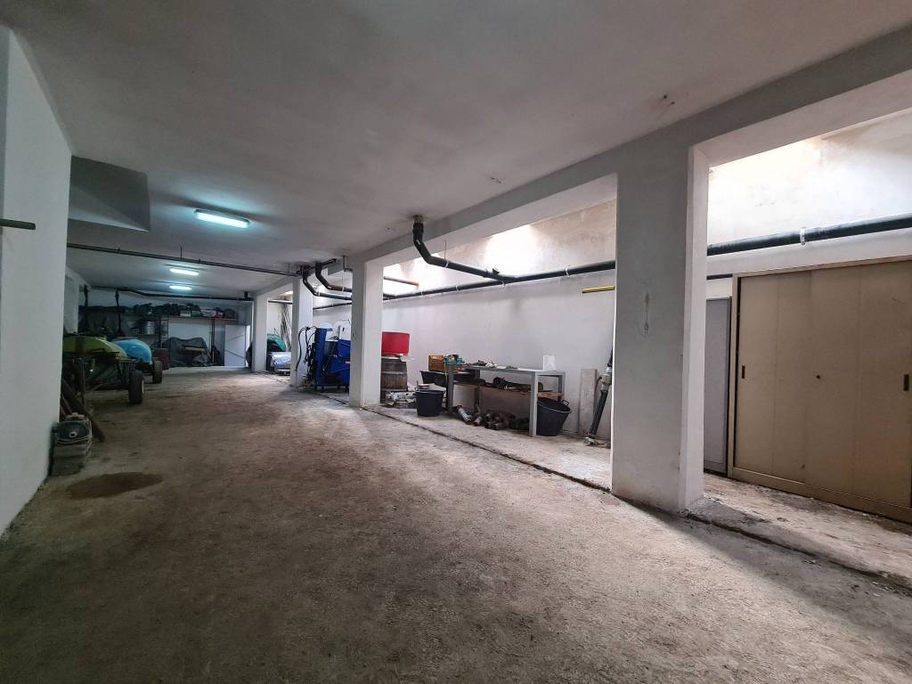 Box / garage a Bisceglie in Via Monte Pasubio - Foto 2