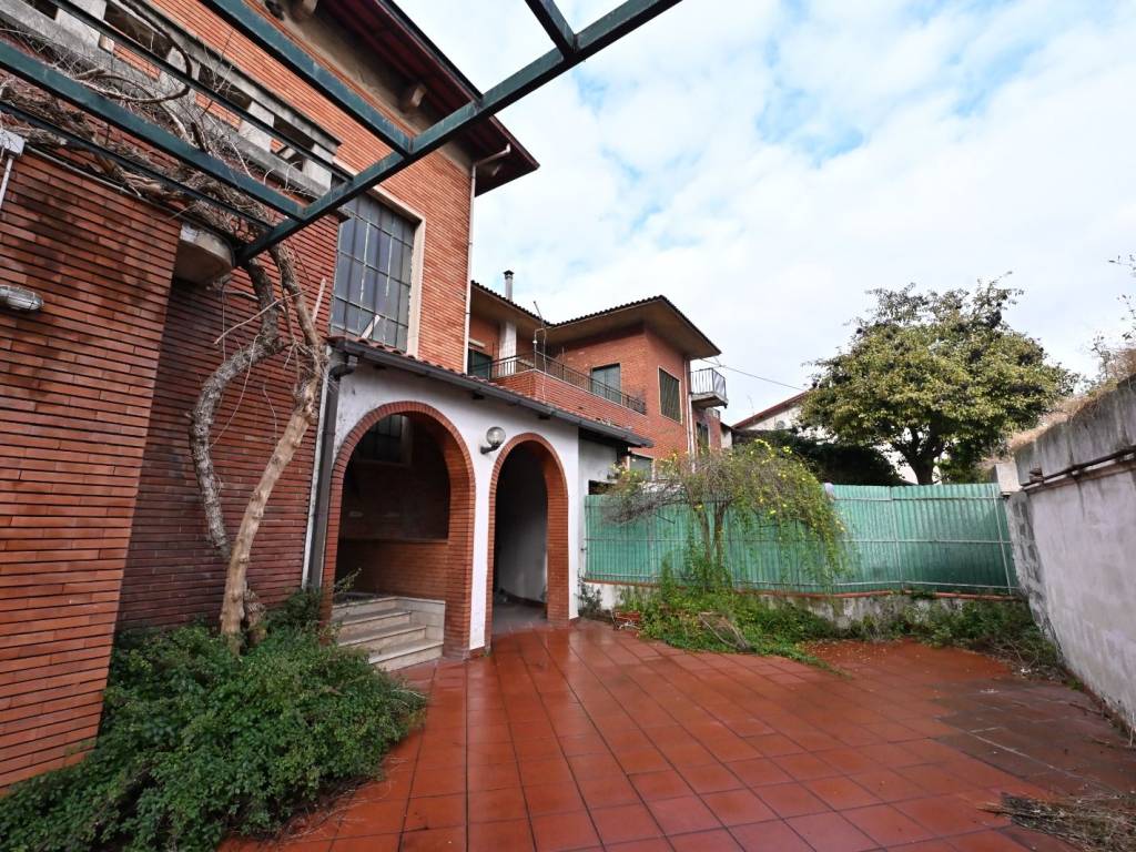 Palazzo / stabile a Nocera inferiore in Via Atzori - Foto 3