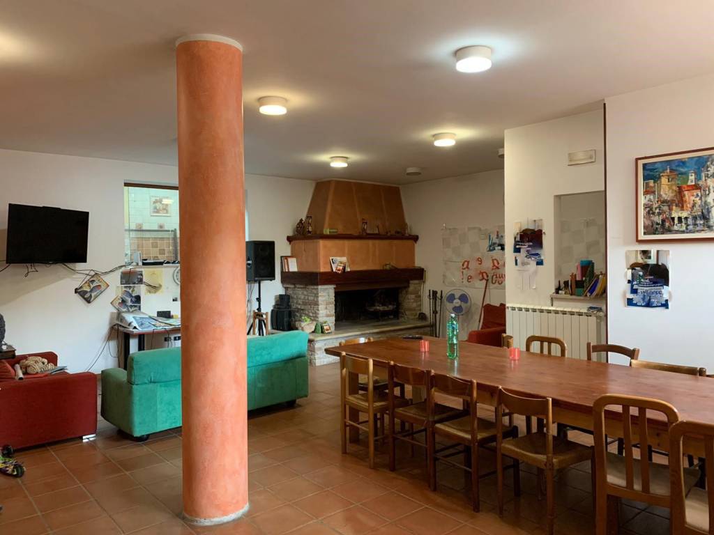 Villa a Isernia in Località Camicipietro - Foto 2
