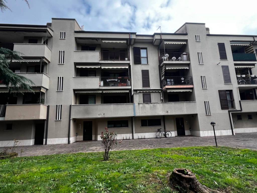 Appartamento a Agrate brianza in Via Orti, 8 - Foto 2