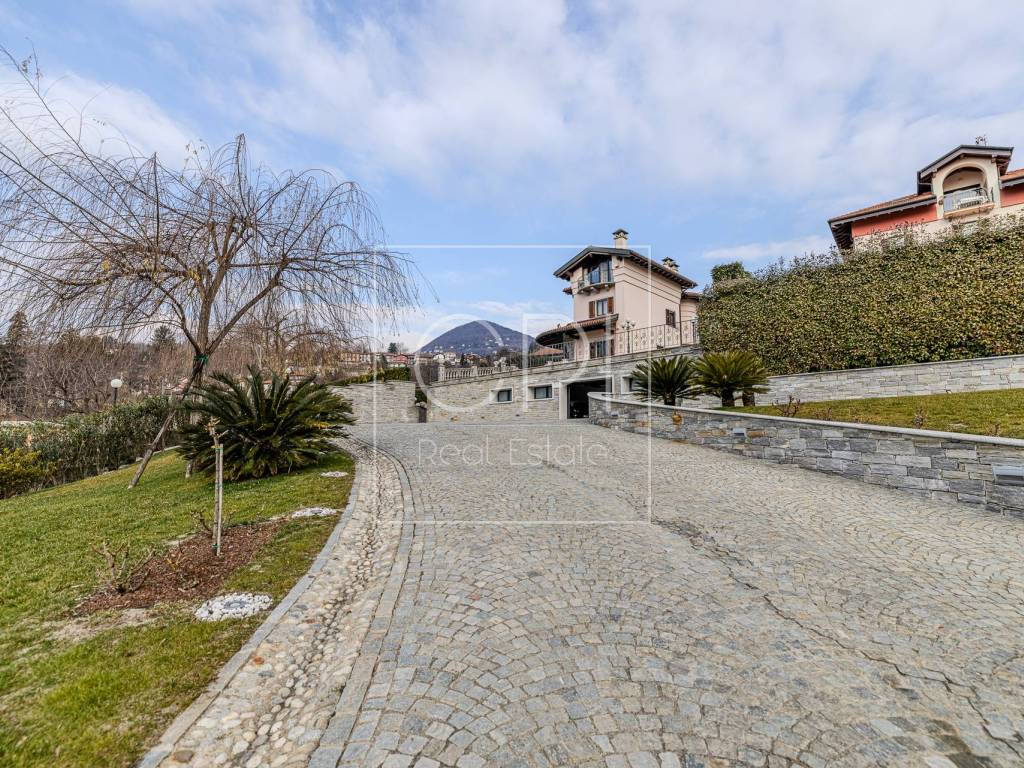 Villa a Verbania in VIA INTRA PREMENO, 60 - Foto 3