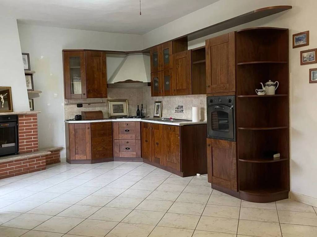 Villa a Cisterna di latina in Via Cheren - Foto 2