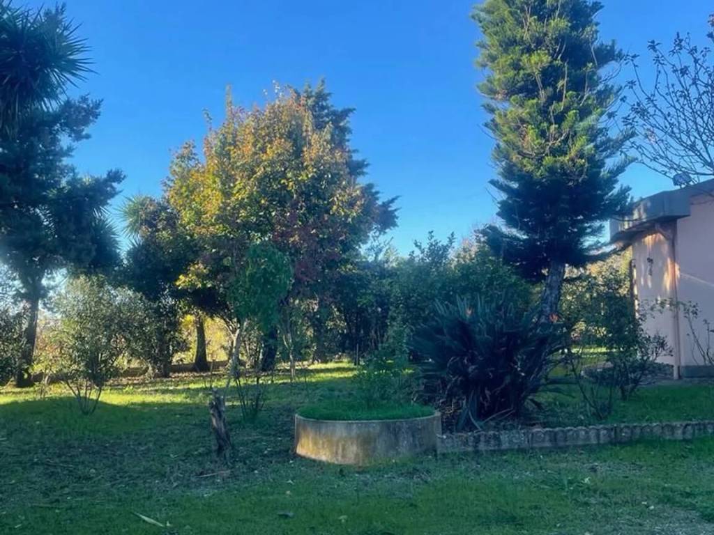 Villa a Cisterna di latina in Via Aprilia - Foto 3