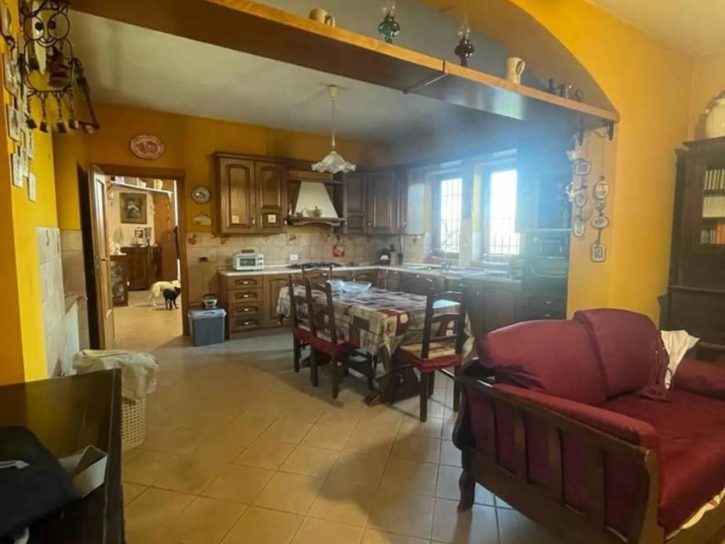 Villa a Cisterna di latina in Via Aprilia - Foto 5