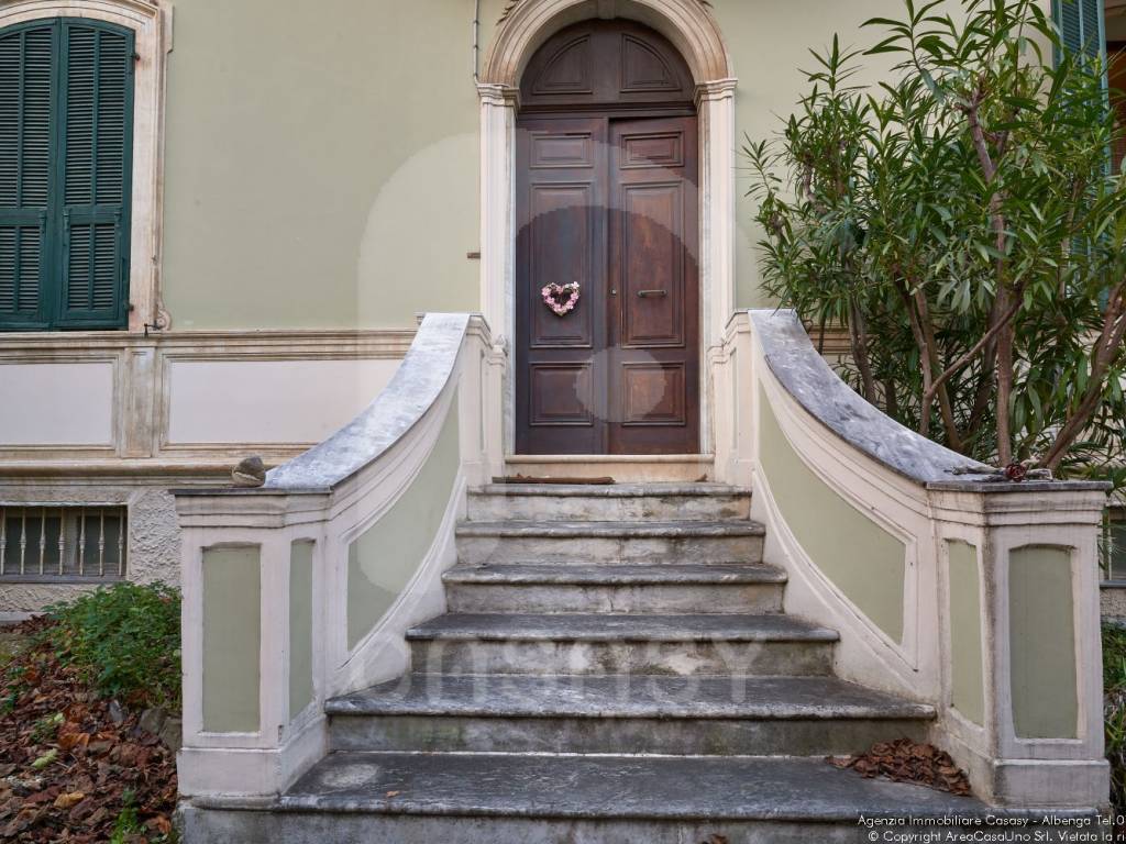 Palazzo / stabile a Albenga in Viale Martiri della Libertà - Foto 2