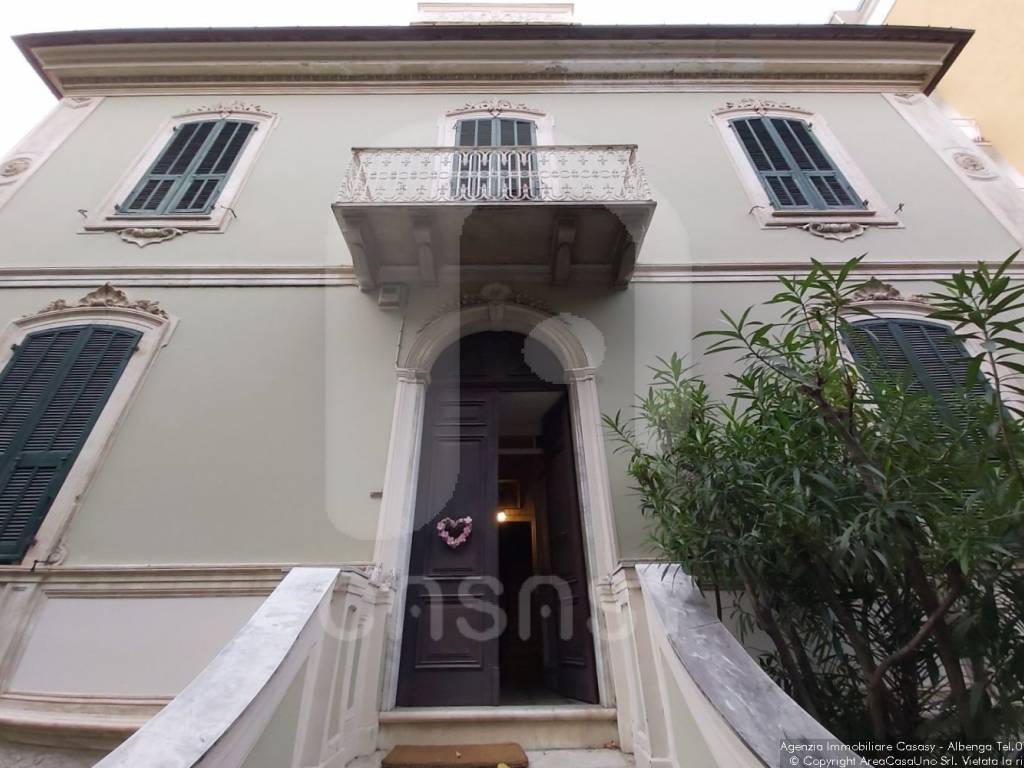 Palazzo / stabile a Albenga in Viale Martiri della Libertà - Foto 3