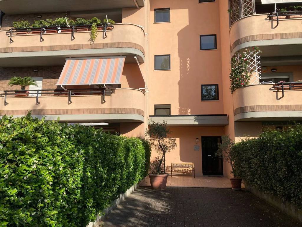 Appartamento a Cisterna di latina in Via Spallanzani - Foto 3