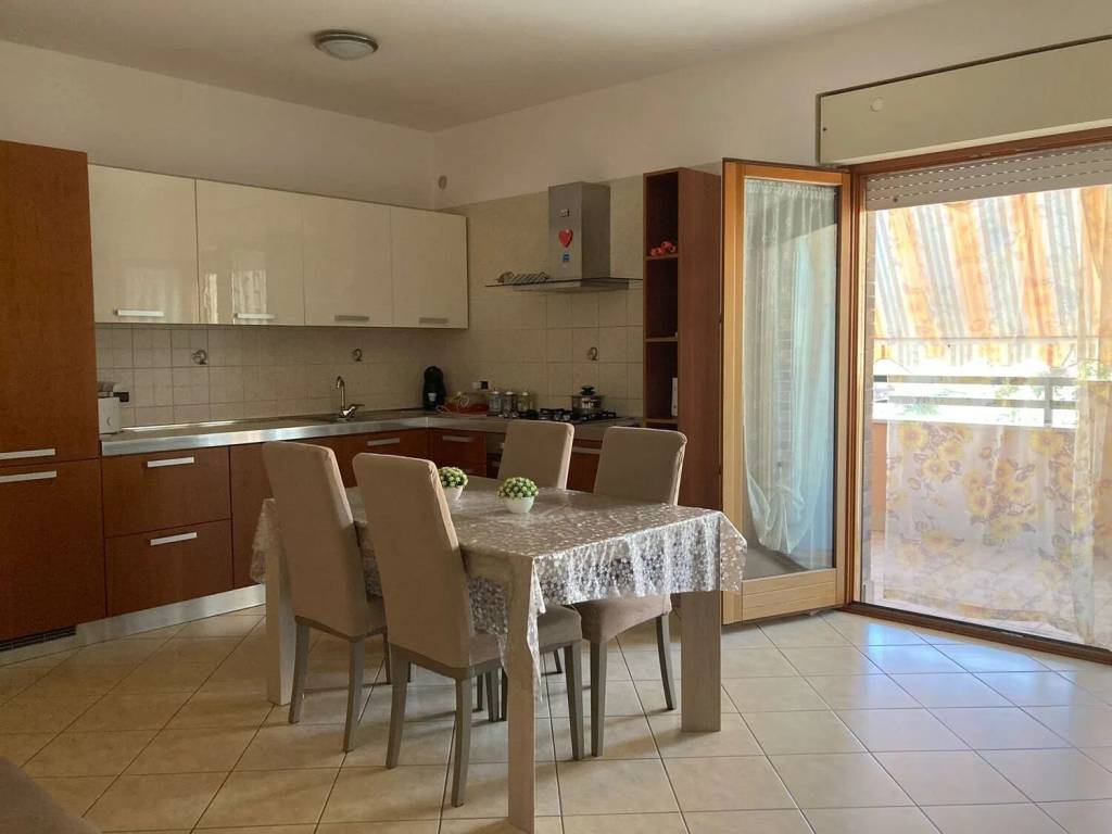 Appartamento a Cisterna di latina in Via Spallanzani - Foto 4