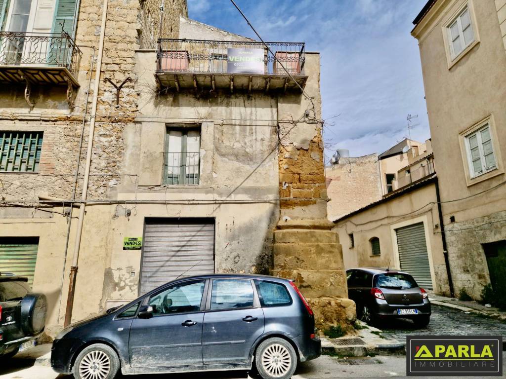 Casa indipendente a Canicattì in Corso Giuseppe Garibaldi - Foto 2