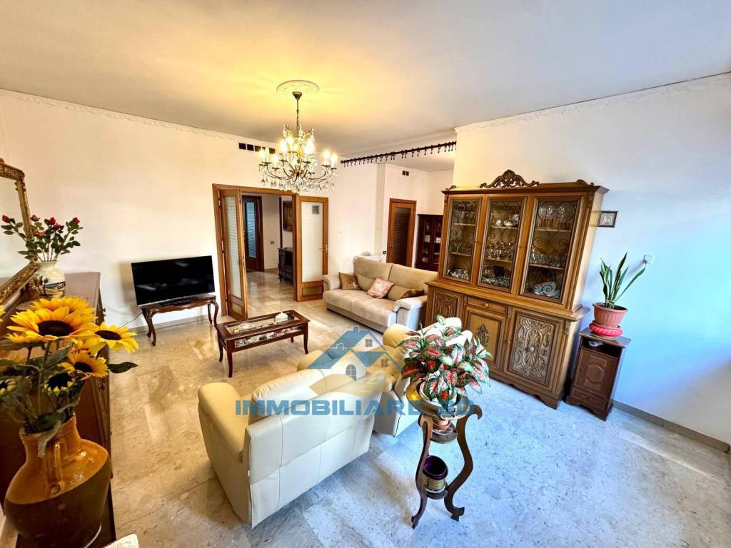 Appartamento a Teramo in Viale Crucioli, 63 - Foto 5