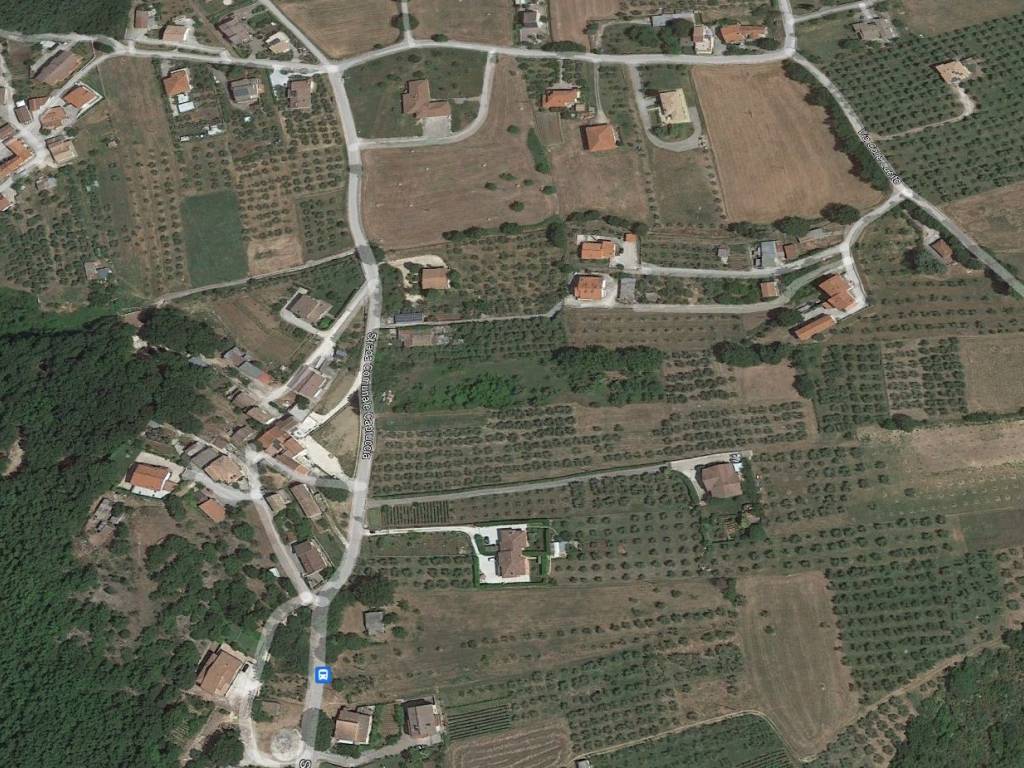 Terreno a Isernia in Strada Provinciale Capruccia - Foto 3