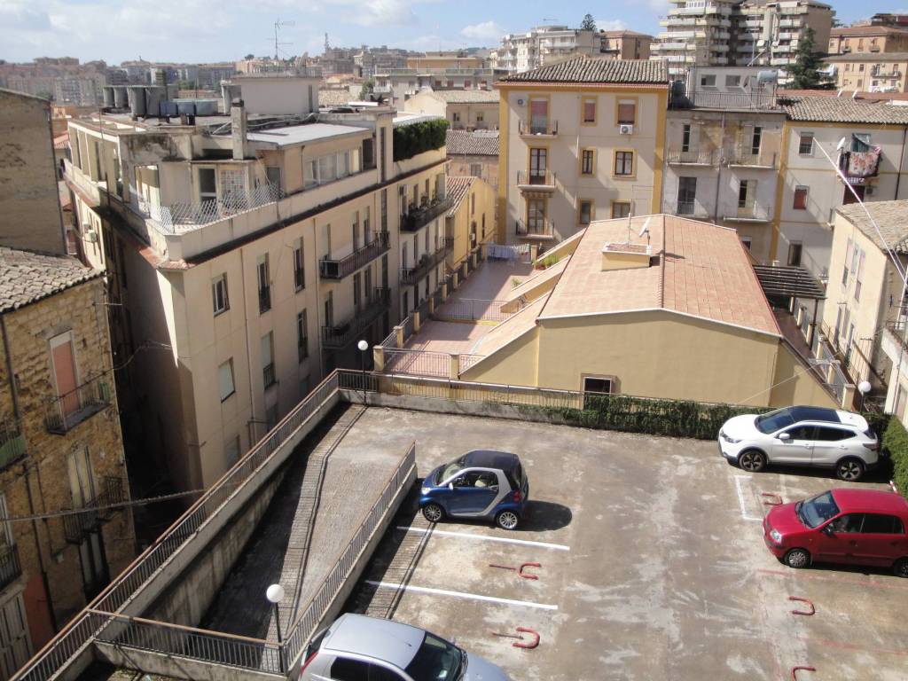 Appartamento a Caltanissetta in Via Piero Gobetti - Foto 3