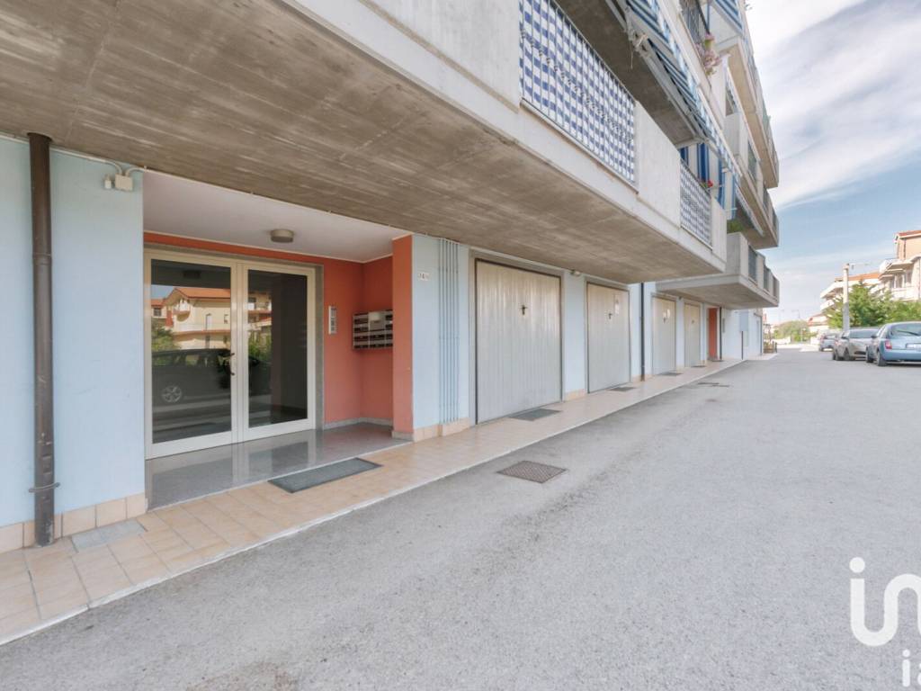 Appartamento a Montesilvano in Via Giuseppe Verrotti, 74 - Foto 4